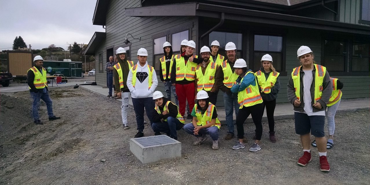 East High Students Visit DCI Builders Worksite